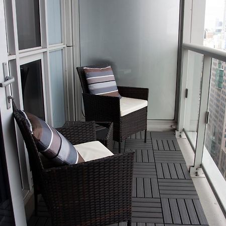 Downtown High-Rise Condo- Cn Tower View トロント エクステリア 写真